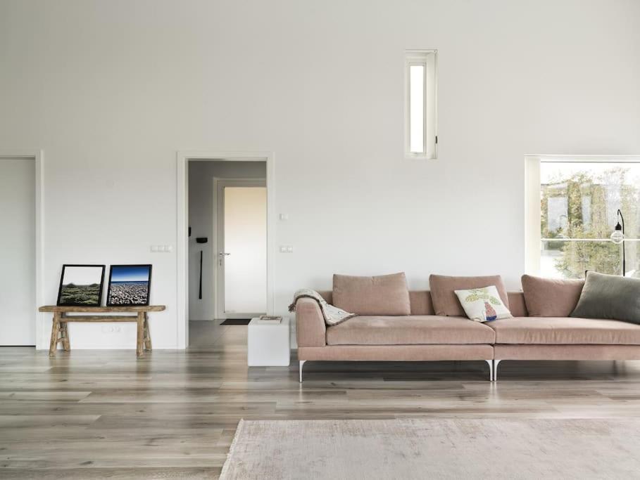 Modern Luxury Apartment - Ocean & Mountain Views เรคยาวิก ภายนอก รูปภาพ